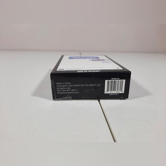 What do You Meme? New Phone, Who Dis? Card Game On the Go! BRAND NEW - Picture 3 of 6